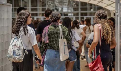 Sessenta estudantes tiram nota mil na redação do Enem