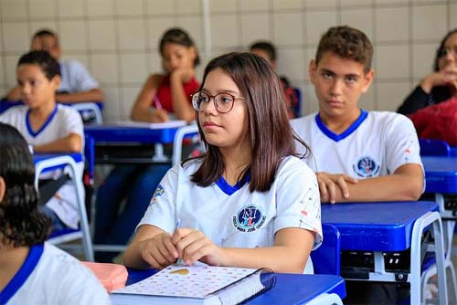 Rede estadual inicia o ano letivo com mais de 160 mil alunos matriculados