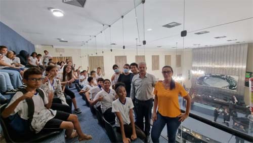 Alunos da rede estadual visitam Assembleia e acompanham sessão ordinária