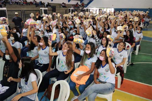 Meu Ciclo na Escola beneficia mais de 22 mil alunas da rede estadual em Alagoas