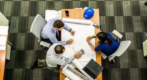 Nova jornada de trabalho de 4 dias na semana começa a ser testada