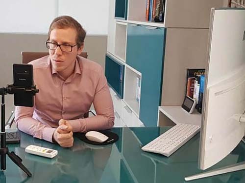 Médica acusada de dano moral em Penedo é interrogada pelo juiz Anderson Passos