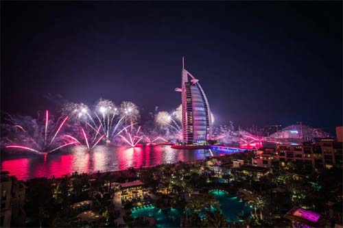 Início de 2026: Países ao redor do globo dão as boas-vindas ao novo ano