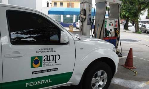 ANP: Operação fiscaliza revendas de combustíveis e de gás de cozinha em 21 cidades 