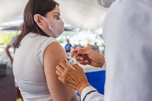 1.962.401 doses das vacinas contra a Covid-19 foram aplicadas em Alagoas