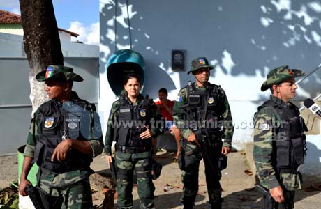 Polícia Ambiental flagra extração ilegal de areia em Branquinha