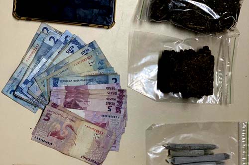 Homem é preso suspeito de tráfico de drogas na Ponta Verde, em Maceió