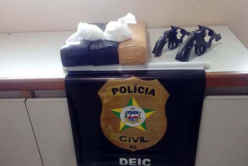 Suspeitos morrem em confronto com policiais que retornavam de operação em Penedo