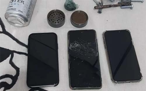 Explosões de bombas: operação apreende aparelhos celulares e droga em bairros de Maceió