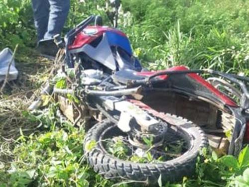 Dois jovens morrem ao colidir com carro que invadiu contramão na AL 220 em Arapiraca