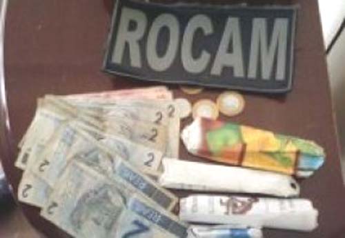 3º BPM de Arapiraca apreende drogras e prende traficante