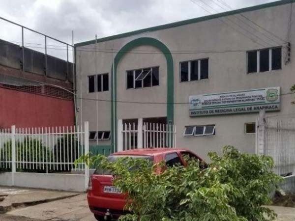 Mulher de 51 anos é encontrada morta, presa a fiação elétrica em Arapiraca