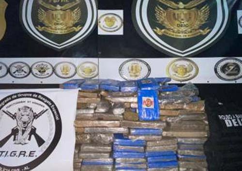 Polícia Civil prende dois e apreende 165 quilos de maconha em Maceió