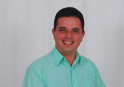 Ex-prefeito de União, Areski Freitas presta esclarecimentos em seu Facebook
