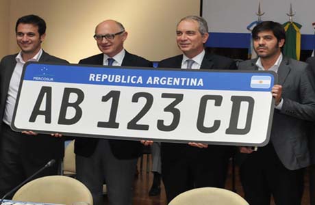 Mercosul aprova modelo único de placa para carros do bloco