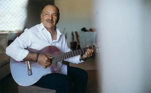 Artista pernambucano apresenta lançamento do álbum 'Mariposa' com show especial no Theatro Homerinho