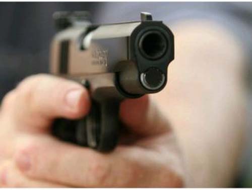 Aumento de pedidos de porte de arma tem reflexo na transição política, aponta especialista