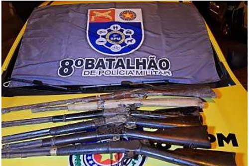 8° BPM prende mulher com seis armas de fogo durante buscas por suspeitos de assalto em Satuba