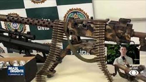 Bandidos da favela da Rocinha, no Rio, têm arsenal sete vezes maior que o da PM