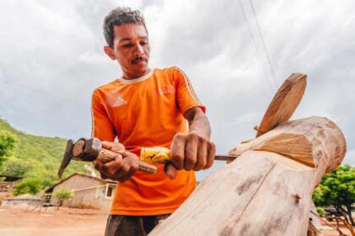 Profissionais de AL são beneficiados com a Carteira Nacional do Artesão