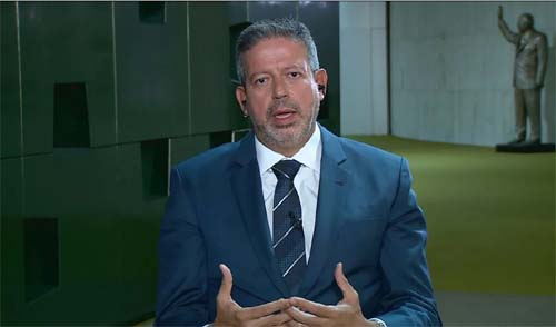 Arthur Lira diz que saída do MDB e DEM do Centrão já era esperada