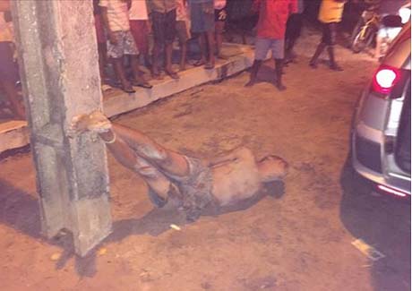Em Piaçabuçu, jovem tenta matar o pai, acaba contido e linchado por populares