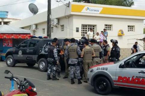 PM resgata gerente e frustra assalto à agência dos Correios em São Miguel