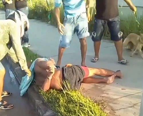Assaltante tem mãos amarradas e é agredido por populares em Cidade Universitária