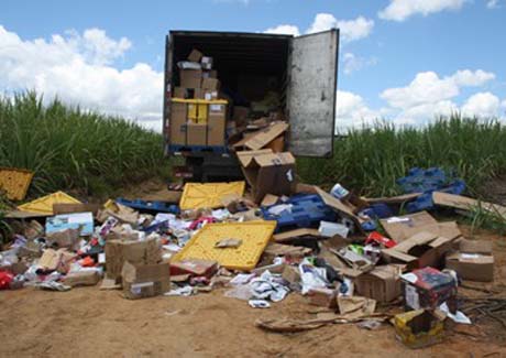 Motorista é assaltado e mercadoria dos Correios é roubada em Maceió e veículo é deixado em Escada Pernambuco