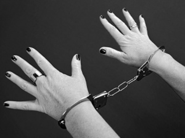 Suspeita de homicídio, foragida da Justiça é presa em Marechal Deodoro