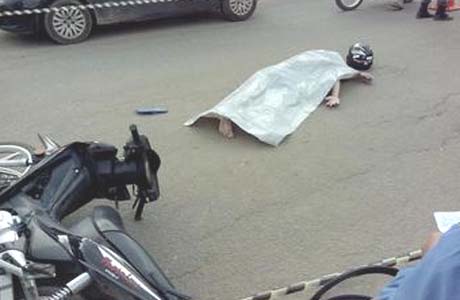 Jovem é assassinado a tiros em frente a Motel em Arapiraca
