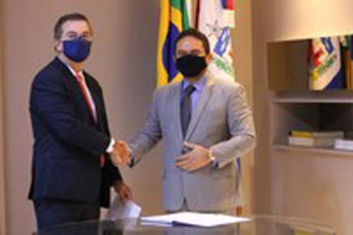 Ronaldo Medeiros toma posse na ALE e promete defesa do serviço público