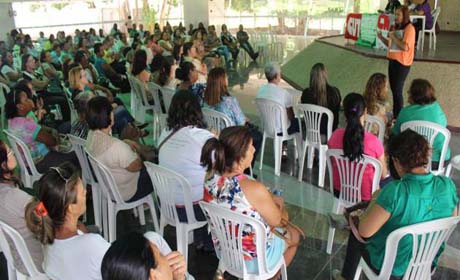 Trabalhadores da Educação planejam mobilização para o dia 17 