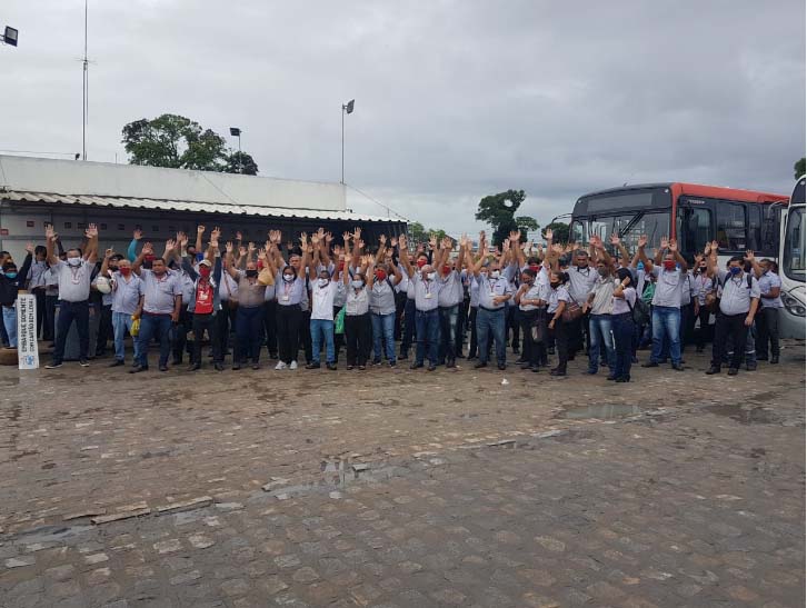 Rodoviários aprovam greve e paralisação começará no próximo dia 8