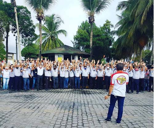 Assembleia de rodoviários da Cidade de Maceió vota a favor da greve