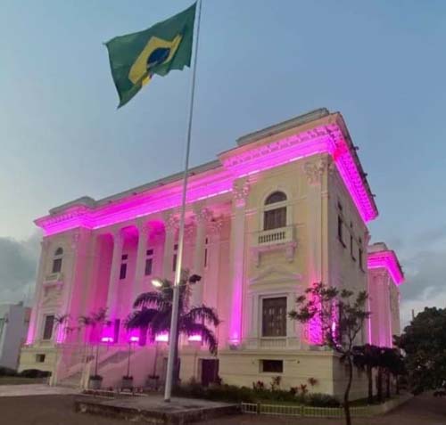 Outubro rosa na Associação Comercial: além da selfie a conscientização