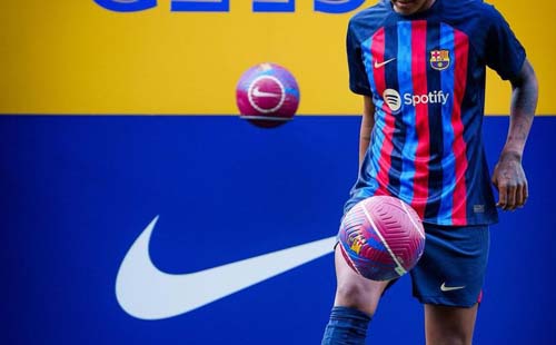 Atleta alagoana de futebol assina contrato com gigante da Espanha