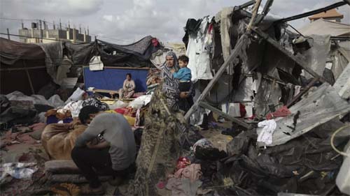 Ataques israelitas em acampamentos perto de Rafah fazem pelo menos 25 mortos e 50 feridos