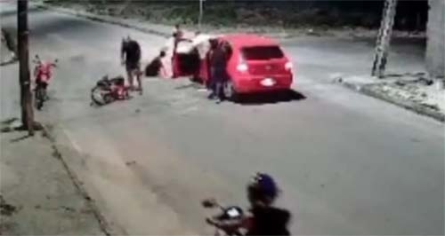 Conflito nas ruas de Penedo termina com homem ferido por arma de fogo