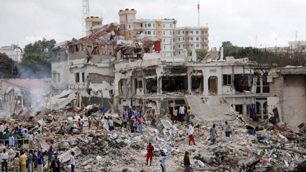 Passa de 230 número de mortos em atentado na capital da Somália