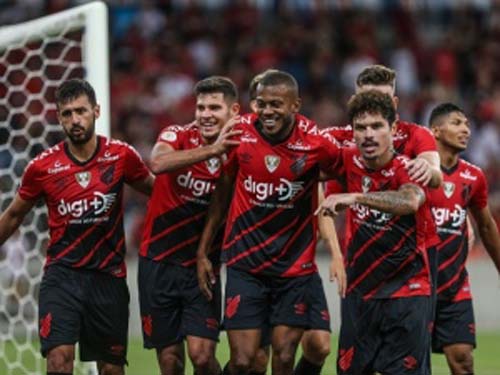 CSA perde para o Athletico-PR e estaciona nos 29 pontos na tabela: 1 a 0