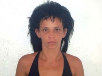 Mulher é presa com droga no Jaraguá