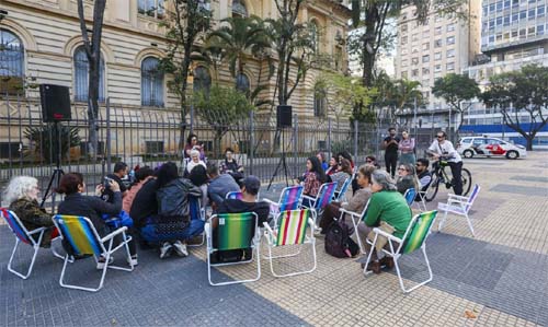 Aula em praça pública homenageia legado de Paulo Freire