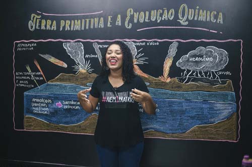 Iniciativa coloca quase 1.000 horas de videoaulas gratuitas do ensino médio na internet