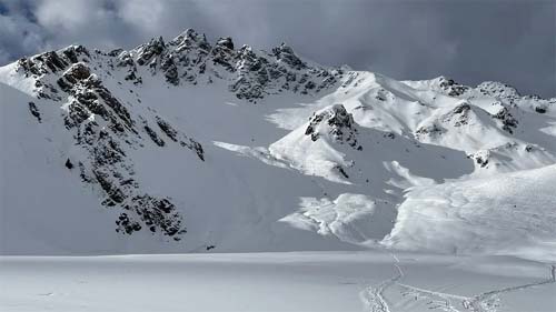 Avalanche deixa 12 pessoas desaparecidas em pista de esqui na Áustria