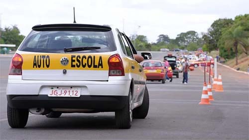 Alterações na CNH: aulas virtuais e redução de custos entram em vigor