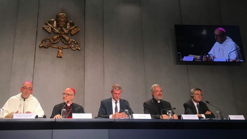 Papa abre maior consulta democrática da história da Igreja, que pode mudar futuro da instituição