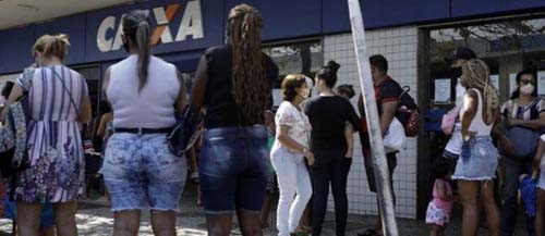 Governo suspende pagamento do auxílio emergencial para mais de 922 mil beneficiários do Bolsa Família