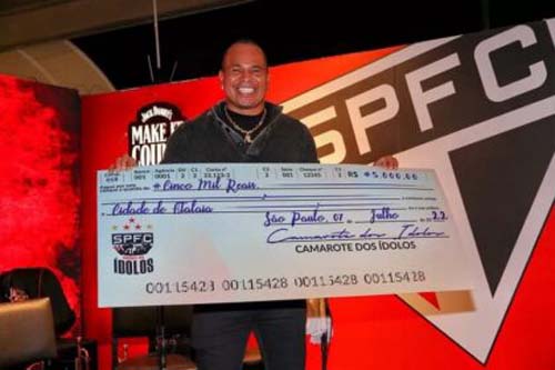 Aloísio Chulapa recebe R$ 5 mil do São Paulo para ajudar vítimas das chuvas em Atalaia