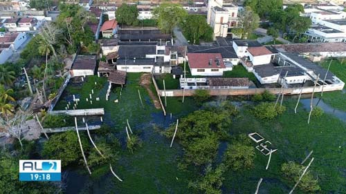 Avanço da Lagoa Mundaú assusta moradores do Mutange e Bom Parto, em Maceió